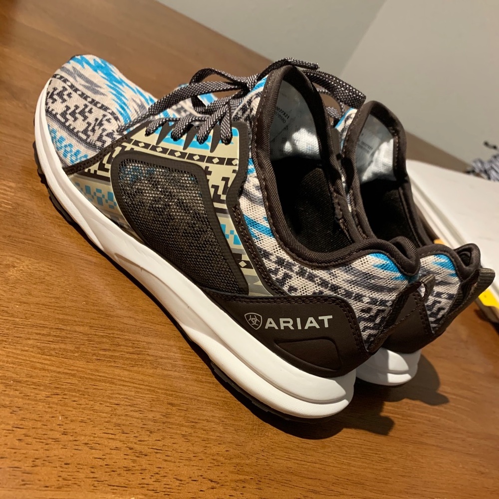 ARIAT Women's Fuse Athletic Shoe